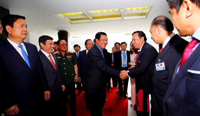 Руководство города Хошимин приняло премьер-министра Камбоджи - ảnh 1