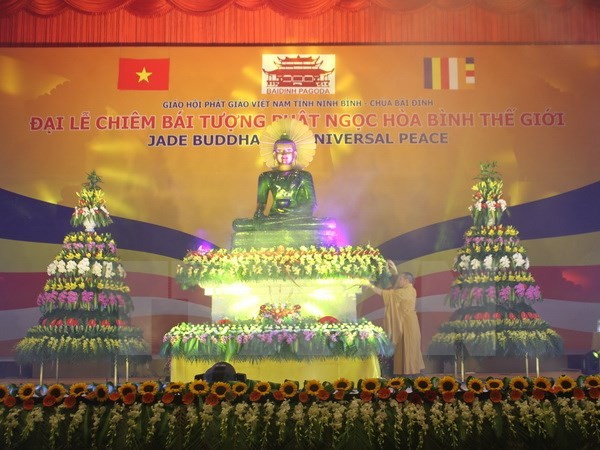 В провинции Шокчанг проходит церемония пребывания нефритовой статуи Будды мира - ảnh 1