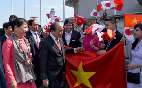 Премьер Вьетнама прибыл в Токио, начав официальный визит в Японию - ảnh 1