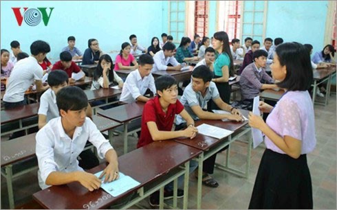 Во Вьетнаме в школьную программу будет включен предмет прав человека - ảnh 1