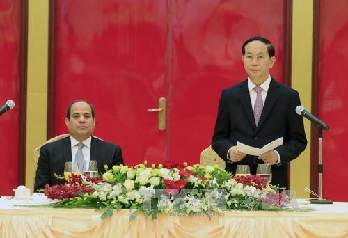 Президент Вьетнама устроил торжественный прием в честь египетского коллеги - ảnh 1