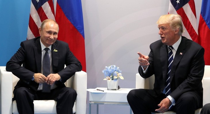 Кремль не исключает встречу Путина и Трампа на саммите АТЭС во Вьетнаме - ảnh 1