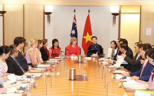 Нгуен Тхи Ким Нган встретилась с представителями австралийских студентов, обучаюшихся во Вьетнаме - ảnh 2