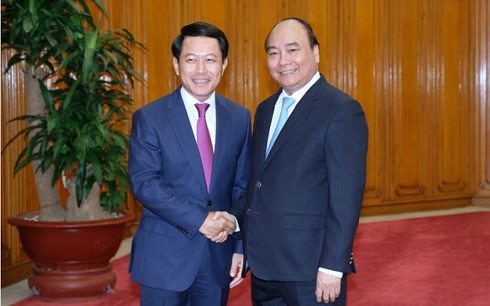 Премьер Вьетнама Нгуен Суан Фук принял министра иностранных дел Лаоса - ảnh 1