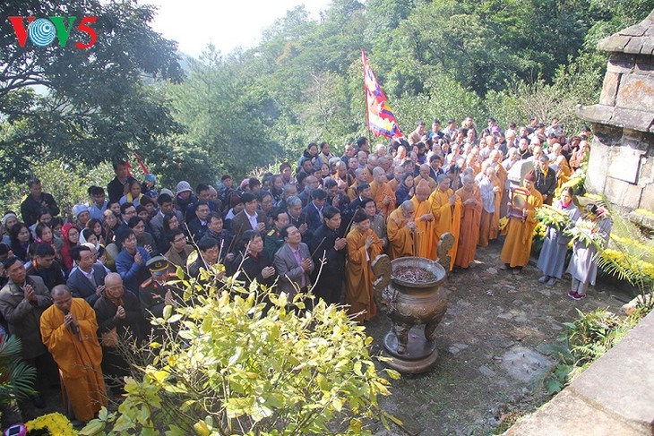 Во Вьетнаме отмечается 709-я годовщина со дня смерти короля-будды Чан Нян Тонга - ảnh 1