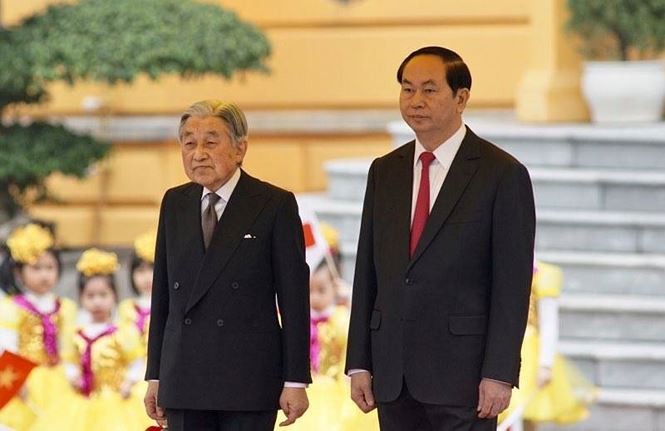 Руководители Вьетнама поздравили японского императора с днём рождения - ảnh 1