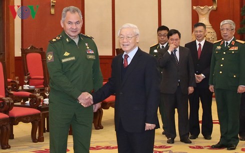 Генеральный секретарь ЦК КПВ Нгуен Фу Чонг принял министра обороны РФ - ảnh 2