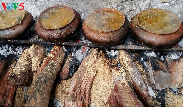 Рыба в соусе – оригинальное блюдо деревни Вудай - ảnh 2
