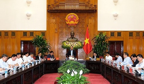 Премьер Вьетнама Нгуен Суан Фук провел рабочую встречу с руководством Верховного народного суда  - ảnh 1