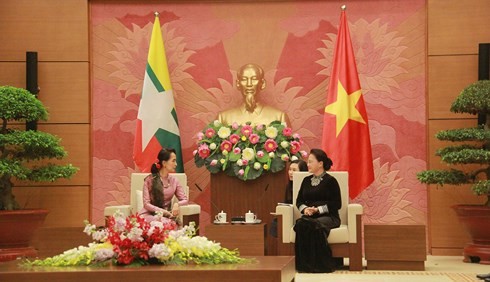 Глава Нацсобрания СРВ Нгуен Тхи Ким Нган приняла государственного советника Мьянмы - ảnh 1