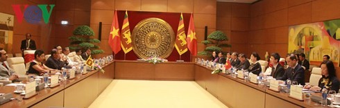 Глава Нацсобрания Вьетнама провела переговоры со спикером парламента Шри-Ланки - ảnh 2
