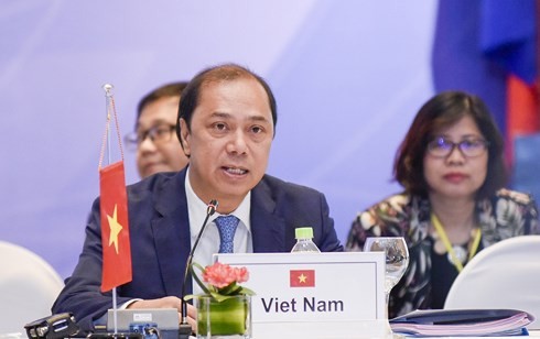 Вьетнам принял участие в 33-м форуме АСЕАН-Япония - ảnh 1