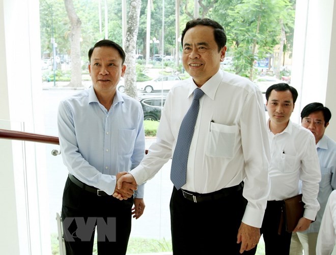 Глава ОФВ Чан Тхань Ман поздравил СМИ с Днем вьетнамской революционной прессы - ảnh 1