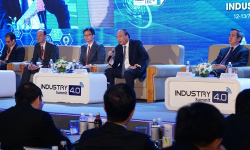 Нгуен Суан Фук принял участие в форуме и международной выставке, посвящённой Индустрии 4.0 - ảnh 2