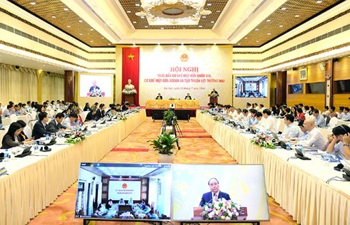 Премьер СРВ провел конференцию по продвижению механизмов «Одно окно» Вьетнама и АСЕАН - ảnh 2
