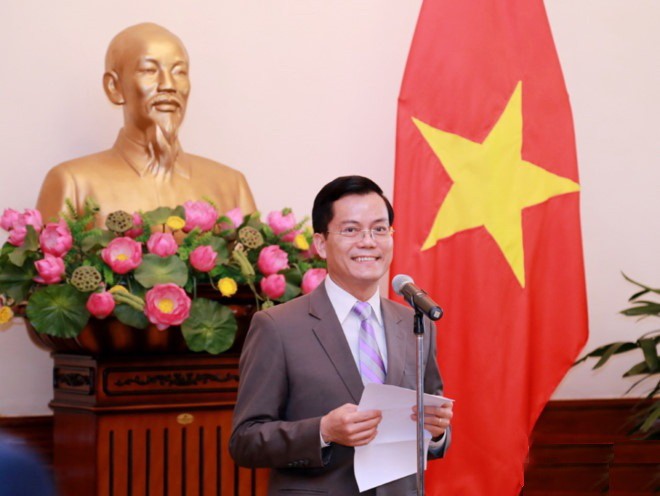 Вьетнамская дипломатия вместе с бизнес-сообществом преодолевает трудности - ảnh 2