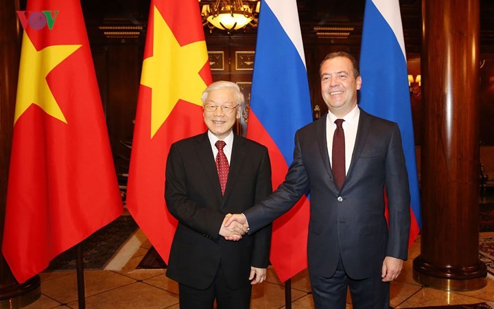 Генсек ЦК Компартии Вьетнама Нгуен Фу Чонг встретился с Дмитрием Медведевым - ảnh 1