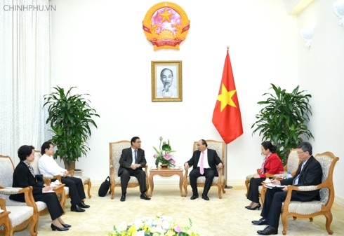 Премьер Вьетнама принял главу Общества по связям с вьетнамцами, проживающими за границей - ảnh 1