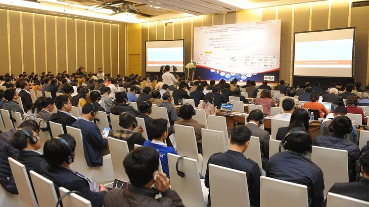 В Ханое открылся международный форум по информационной безопасности во Вьетнаме - ảnh 1