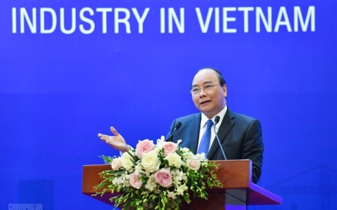 Премьер-министр Вьетнама принял участие в конференции по развитию вспомогательной промышленности - ảnh 2