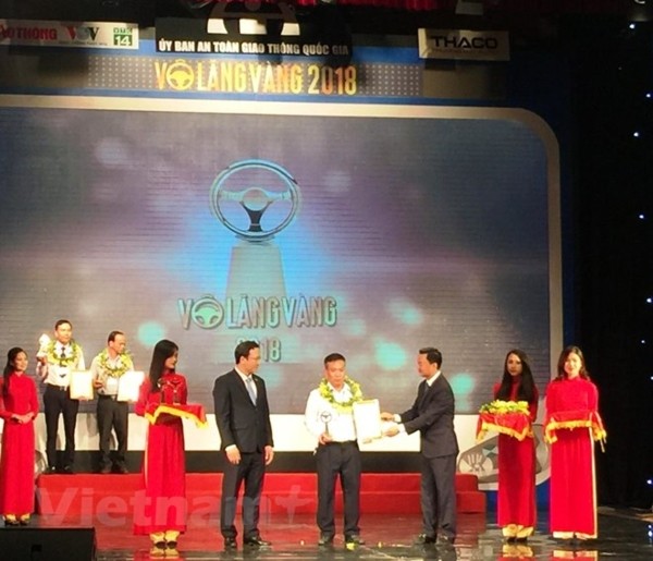 20 предприятий Вьетнама получили премию «Золотой руль» 2018 года - ảnh 1