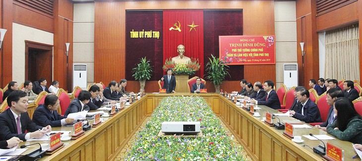 Вице-премьер Вьетнама Чинь Динь Зунг совершил рабочую поездку в провинцию Футхо - ảnh 1