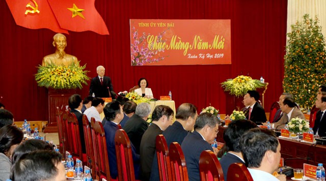 Генсек ЦК КПВ, президент СРВ Нгуен Фу Чонг поздравил провинцию Йенбай с Тэтом - ảnh 1