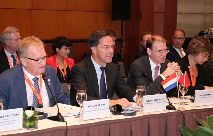 Марк Рютте: продолжим отменять барьеры в отношении предприятий Нидерландов и Вьетнама - ảnh 1