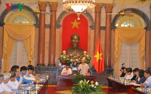 Нгуен Фу Чонг встретился с представителями Президиума ЦК Отечественного фронта Вьетнама - ảnh 2