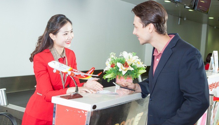 Вьетнамская авиакомпания Vietjet открыла прямой рейс между Фукуоком и Гонконгом - ảnh 1