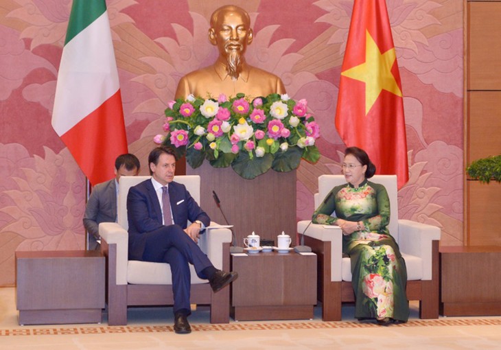 Спикер парламента Вьетнама Нгуен Тхи Ким Нган приняла премьер-министра Италии - ảnh 1