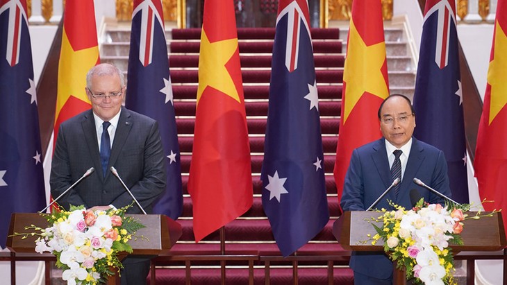 Премьер Вьетнама Нгуен Суан Фук провел переговоры со своим австралийским коллегой - ảnh 2