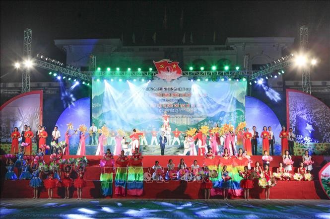 Во Вьетнаме проходят различные мероприятия в честь Дня независимости страны - ảnh 1