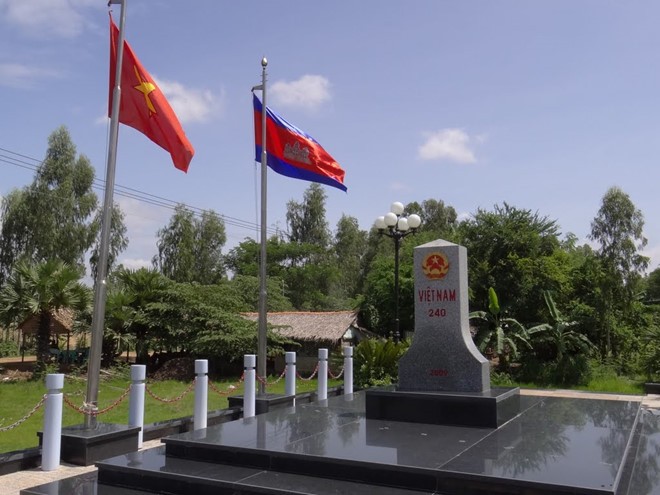 Новая веха в создании вьетнамо-камбоджийской границы мира, дружбы, сотрудничества и развития - ảnh 2