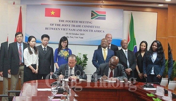Вьетнам и ЮАР наращивают торгово-экономическое сотрудничество - ảnh 1