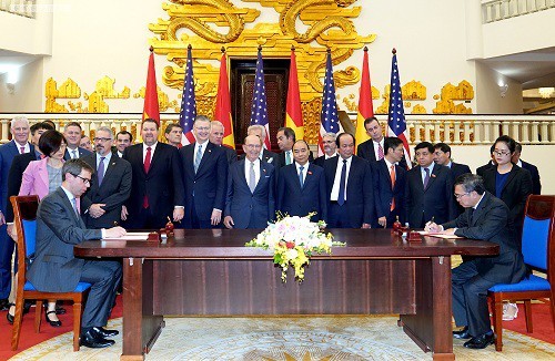 Премьер Вьетнам Нгуен Суан Фук принял министра торговли США Уилбура Росса - ảnh 2