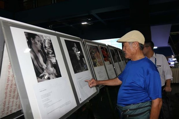 В Хошимине открылась фотовыставка, посвящённая жертвам войн в Японии и во Вьетнаме - ảnh 1