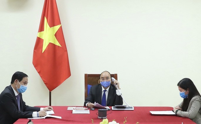 Премьер Вьетнама провел телефонный разговор с президентом Республики Корея - ảnh 1