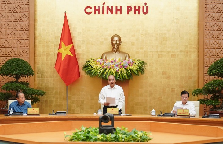 В Ханое прошло заседание правительства Вьетнама по законотворческой деятельности - ảnh 1