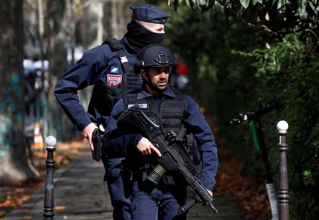 Франция: четыре человека ранены в ходе нападения у бывшего здания Charlie Hebdo - ảnh 1