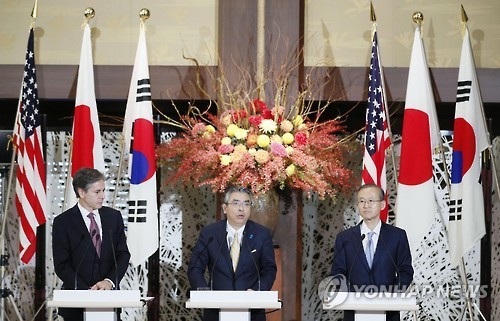 Séoul, Washington et Tokyo conviennent de renforcer les sanctions contre Pyongyang - ảnh 1