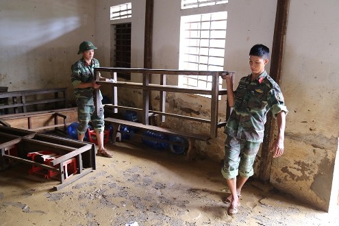 Quang Binh: après les crues, l’entraide - ảnh 2