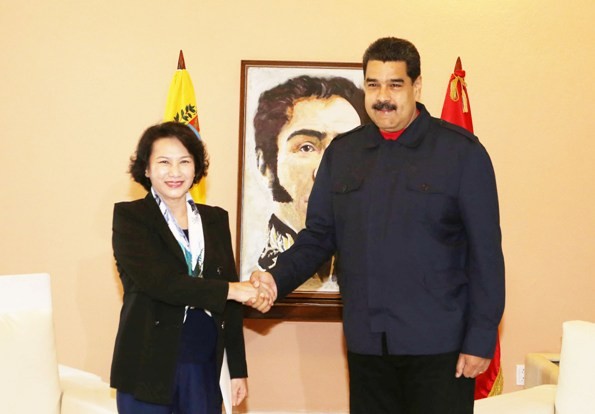 La présidente de l’Assemblée nationale rencontre le président vénézuélien - ảnh 1