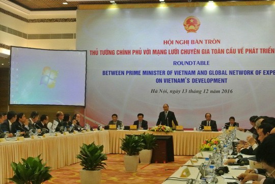 Le Premier ministre à la conférence sur le développement du Vietnam - ảnh 1