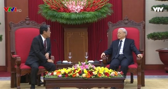 Le nouvel ambassadeur japonais reçu par Nguyen Phu Trong - ảnh 1
