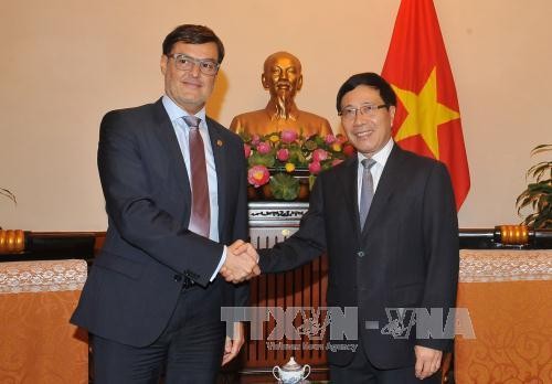 Une délégation diplomatique du Vénézuéla en visite au Vietnam  - ảnh 1