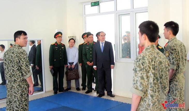 Nguyen Thien Nhan à l’école de commando  - ảnh 1
