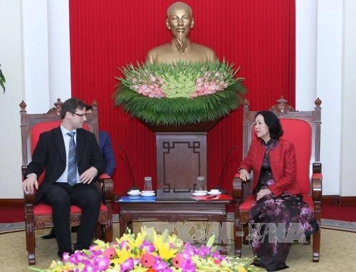 Truong Thi Mai rencontre le vice-président de l’AN hongroise - ảnh 1