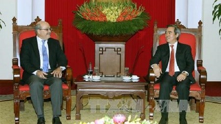 Une délégation d’experts du FMI en visite au Vietnam  - ảnh 1
