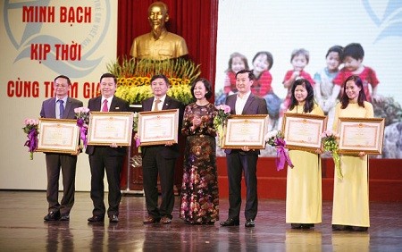 Le Fonds pour les enfants vietnamiens souffle ses 25 bougies - ảnh 2
